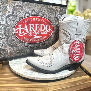 Laredo Western Boots 52400 Off White Studs Fancy Stitch Cowboy Boots Women’s Siz